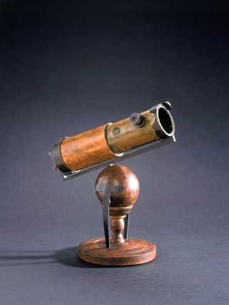 Newton's replica of the first reflecting telescope shown to the Royal Society in 1668.