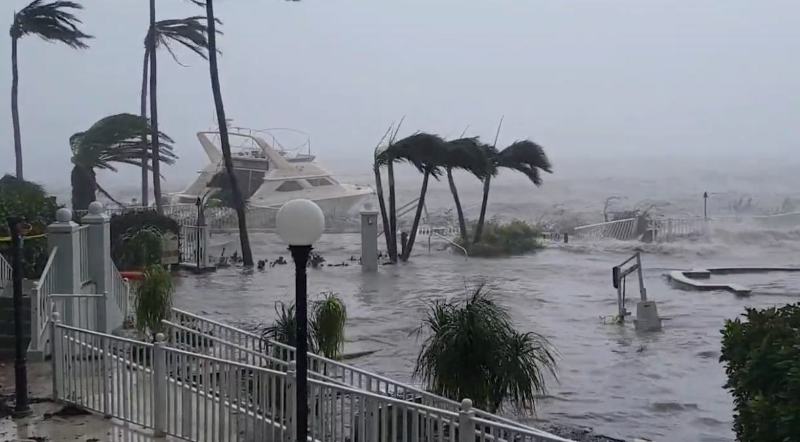 Hurricane Ian hits Florida: Millions of homes lost power and streets flooded 2 Hurricane Ian Florida