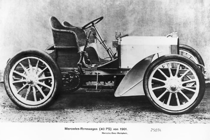 1902 - The first drum brakes: Mercedes 35hp by Wilhelm Maybach. (CC0)