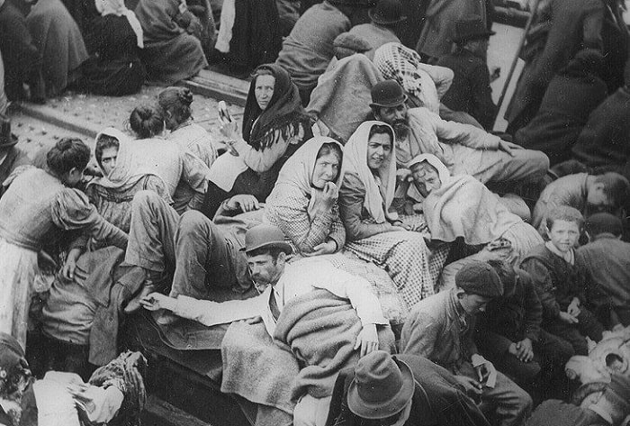 Ellis Island immigrants