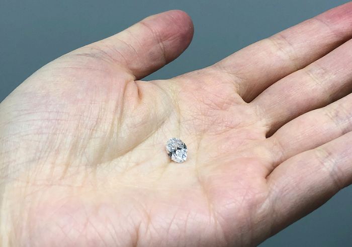 This 1.5-carat diamond from Botswana is an unusual class of diamond with exceptionally deep origins.