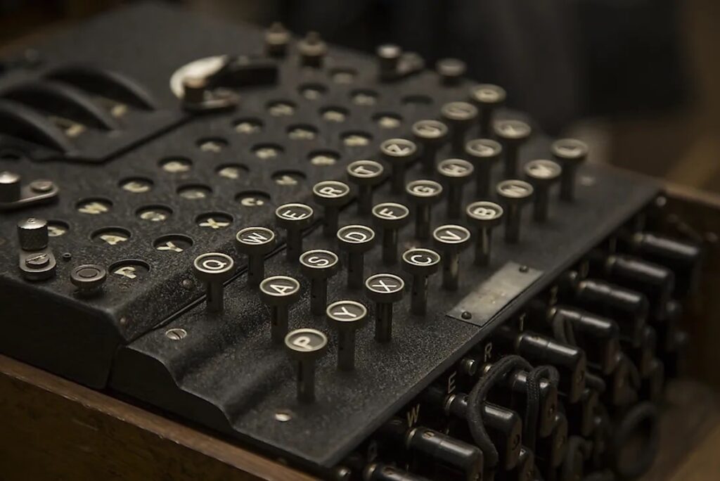 Enigma Machine How It Works, and How It Was Cracked Malevus