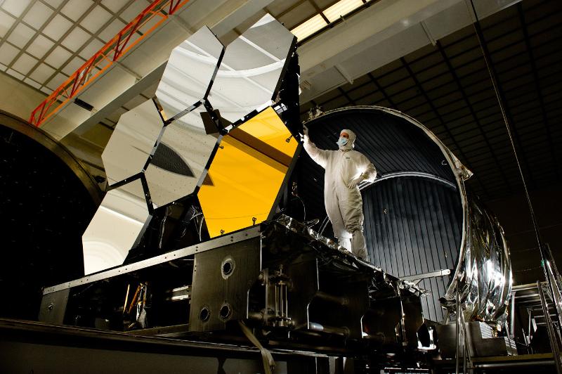 The mirror's beryllium surface as well as its wafer-thin gold coating had to be flawlessly polished. (Credit: Chris Gunn/NASA)