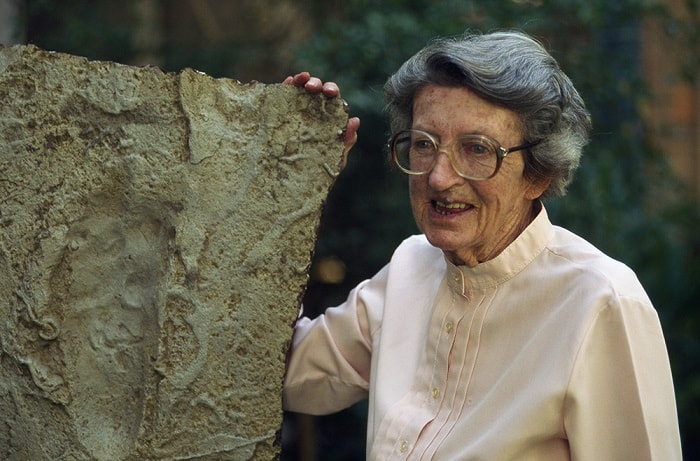 Mary Leakey describes her love for fieldwork with the following sentence: "I'd rather be in a tent than in a house."