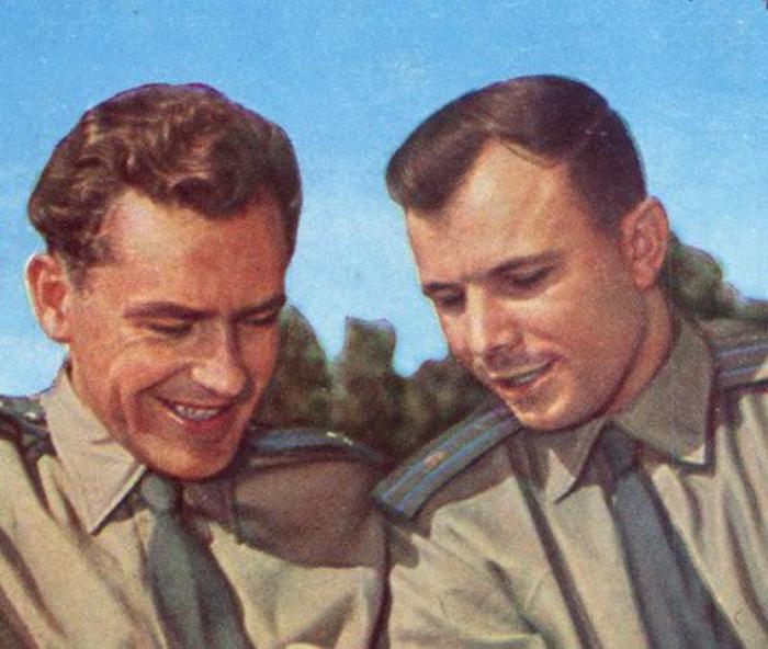 Gherman Titov (left) and Yuri Gagarin.