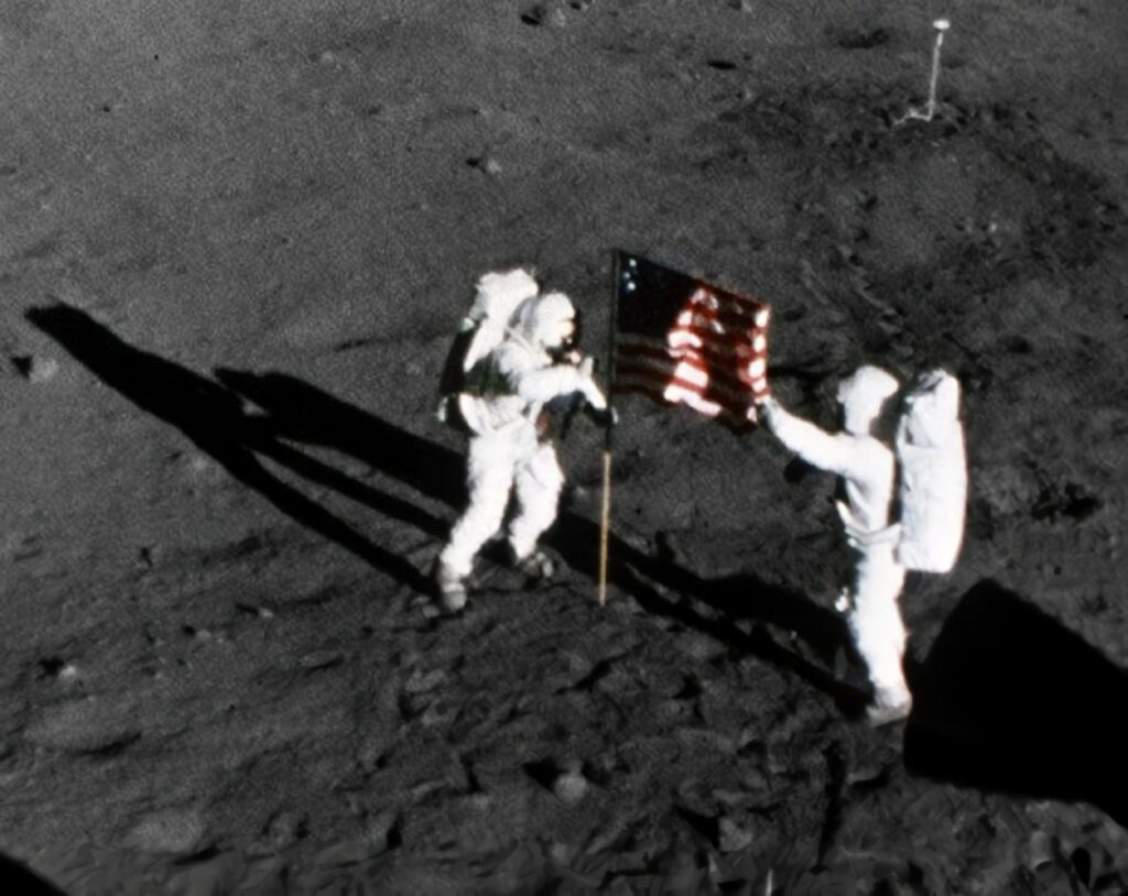 Moon landing conspiracy theories Arguments and answers Malevus