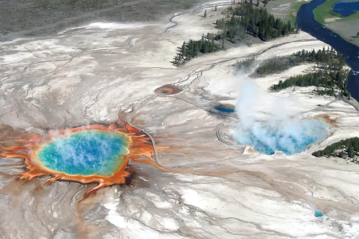 Yellowstones Midway Geyser Basin