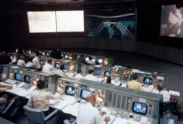 apollo 9 control center