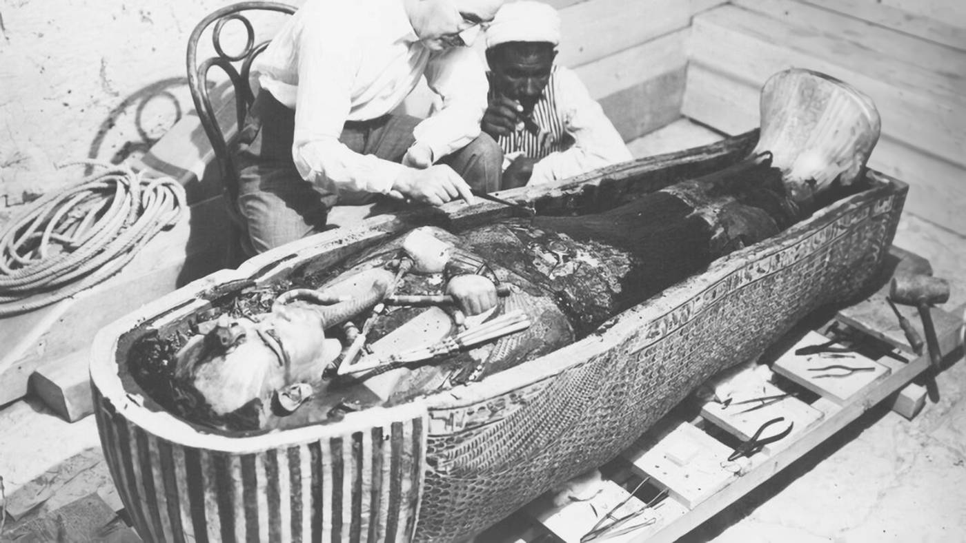 What treasures were found in Tutankhamun's tomb