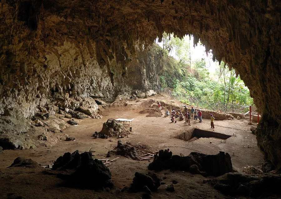 During excavations in the cave, skeletal parts of the dwarf humans were found