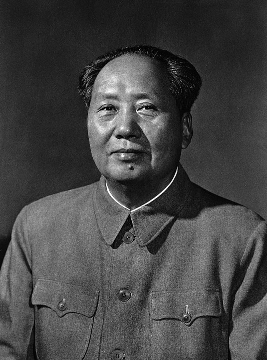 This photo is the third version of the standard portrait of Mao Zedong