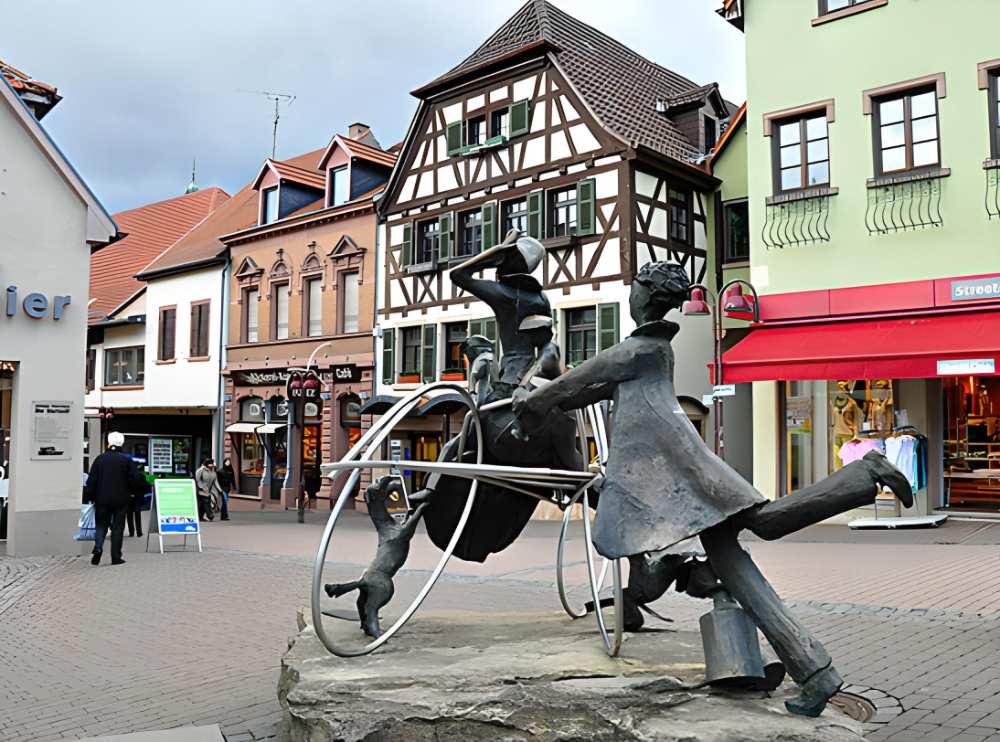 Bertha Benz monument