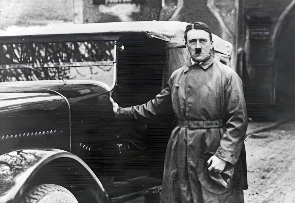 Hitler with his car Mercedes-Benz 11/40 PS