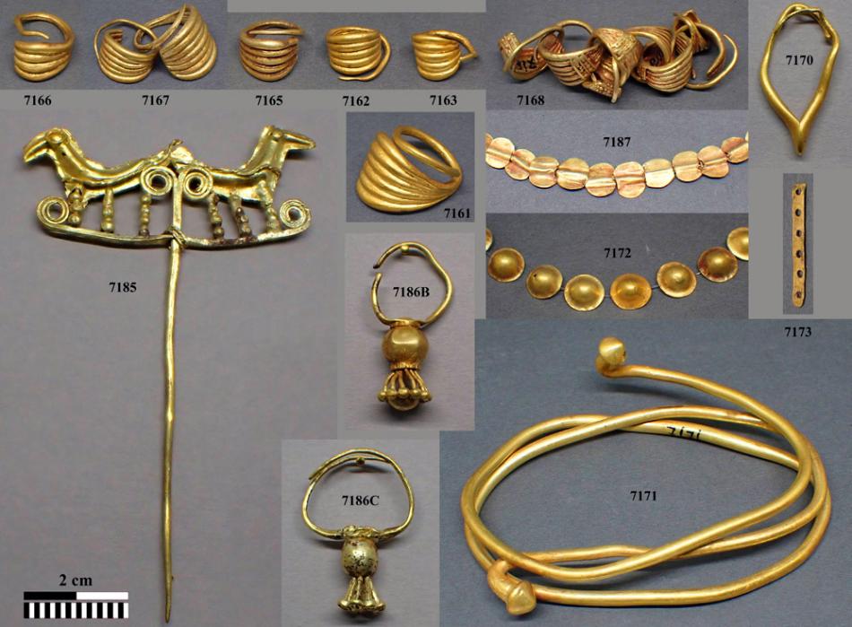 Poliochne gold jewelry from Lemnos, dating back to the Bronze Age. It's unknown where this gold came from.