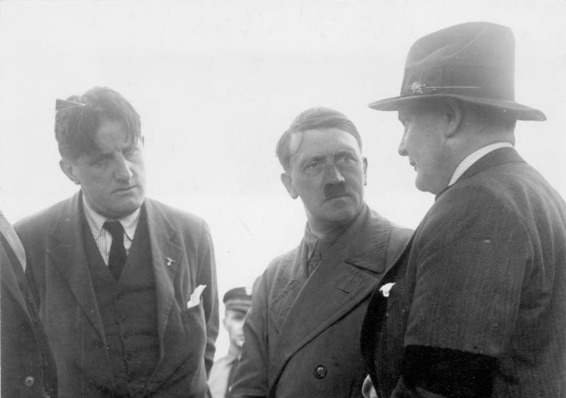 Adolf Hitler with Hermann Göring and Ernst Hanfstaengl in Berlin 1932.