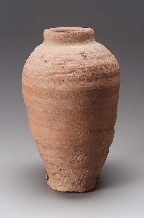 Long-stemmed beer jar, Ancient Egypt gives clues on When and Where Was Beer Invented.