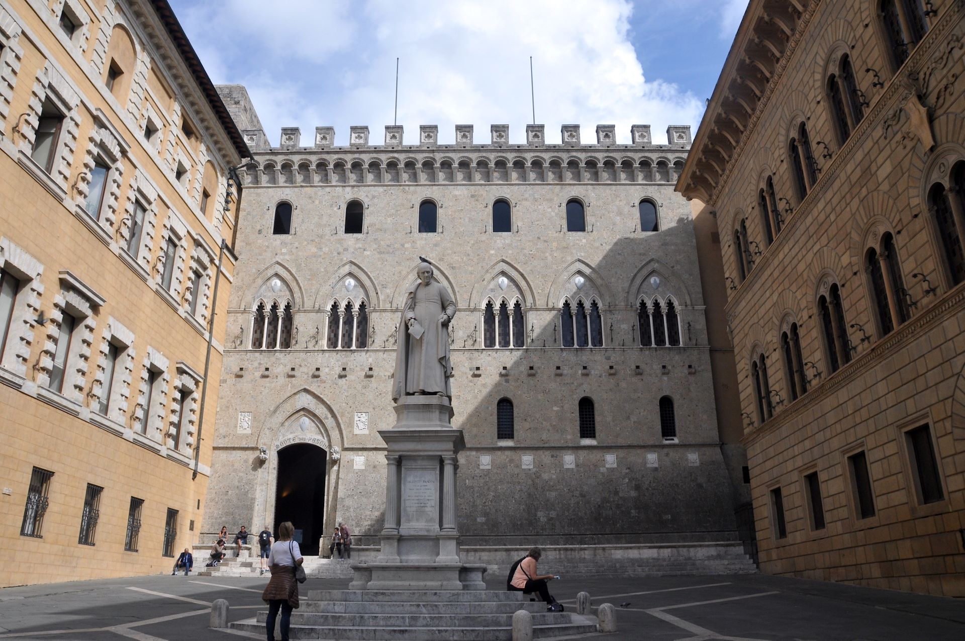 Monte dei Paschi di Siena Headquarter's Main Entrance, Palazzo Salimbeni, Siena.