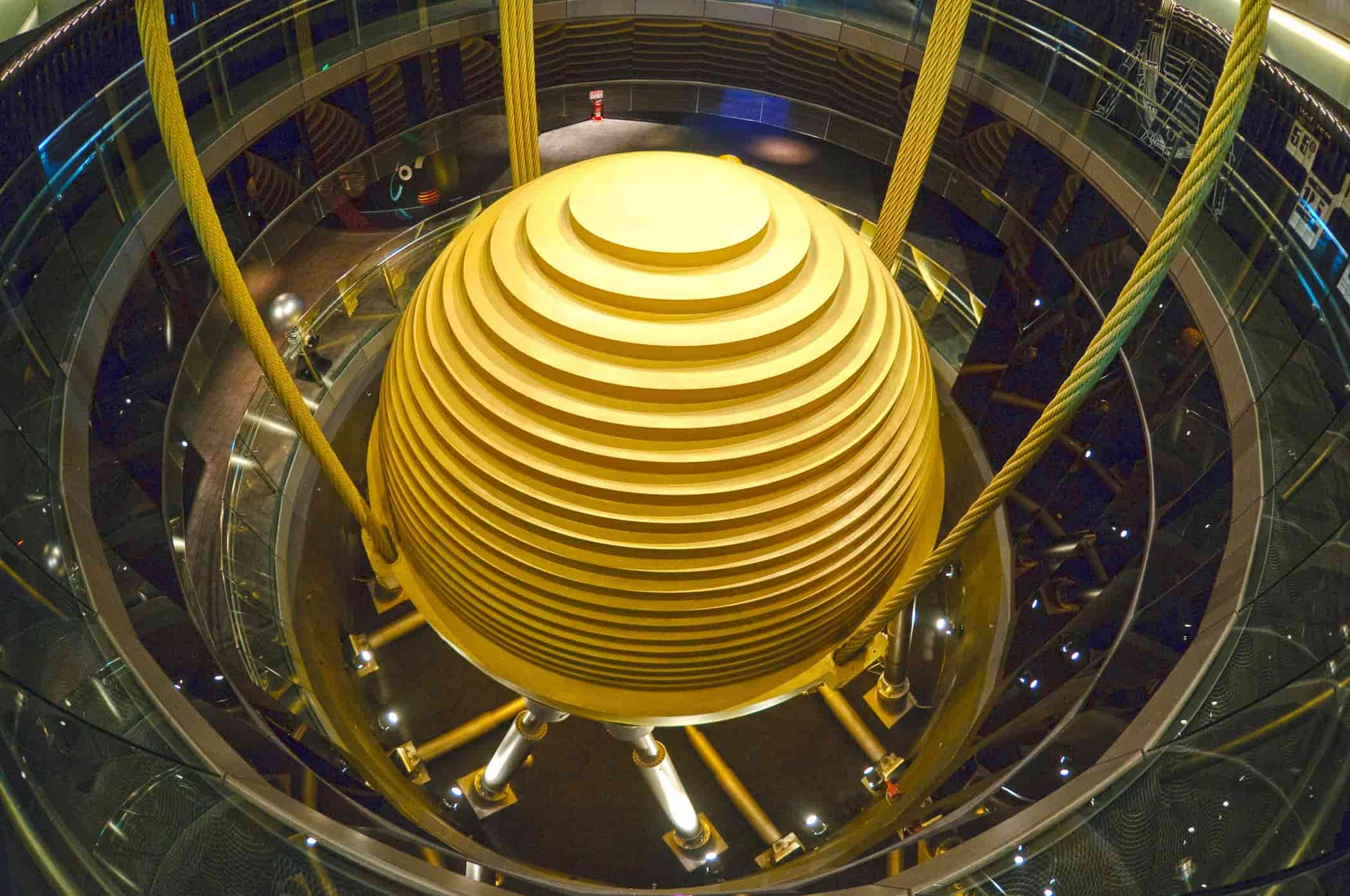 The mass damper in the Taipei 101 counterbalances the swaying.