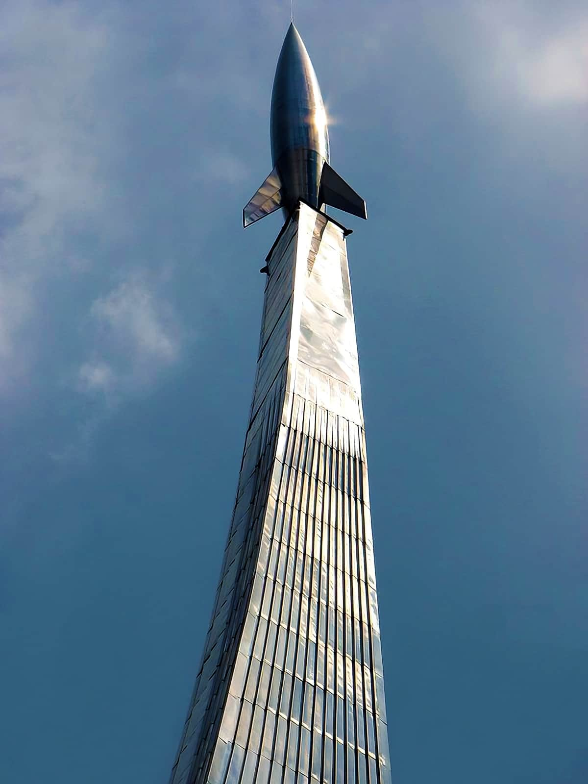 Monument to the Conquerors of Space rocket