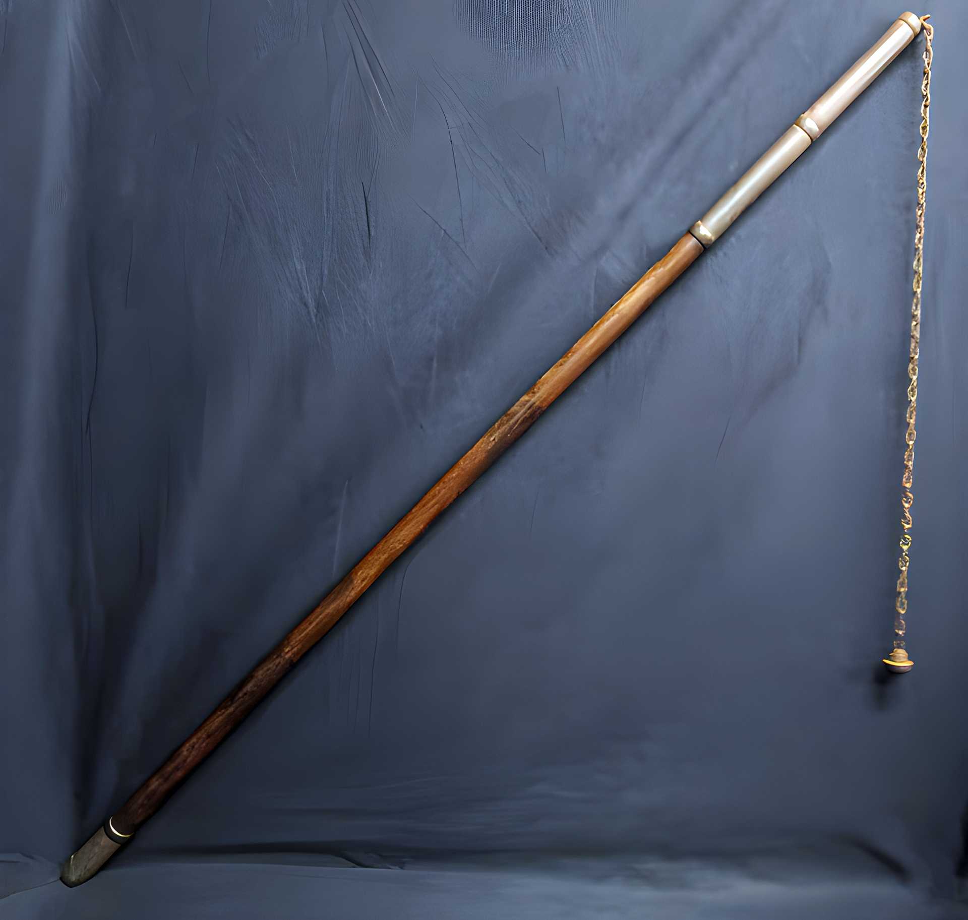 An Edo period (1603–1867) long chigiriki with a long chain.