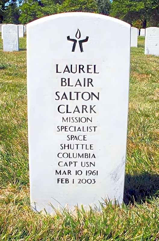 Symbol of Unitarian Universalist faith engraved on Laurel Clark's gravestone at Arlington National Cemetery.