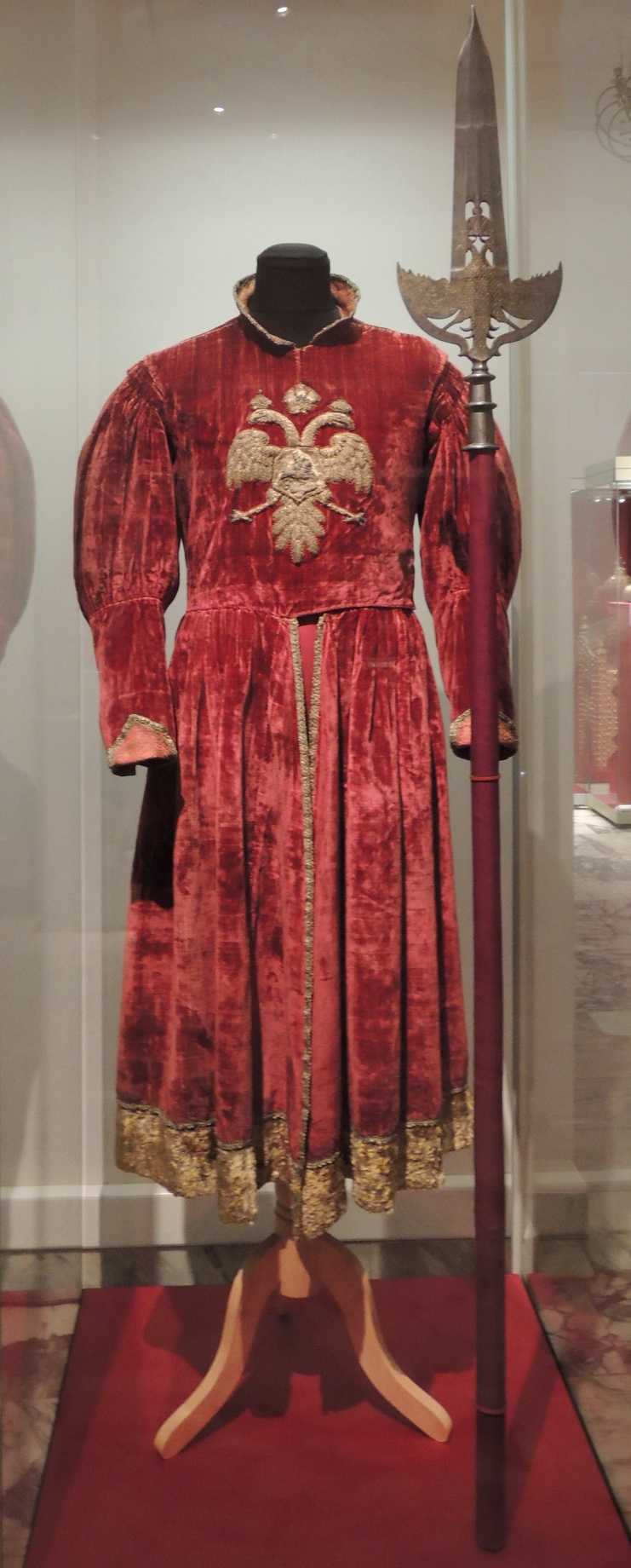 Ceremonial Moscow guard clothing with a partisan from the 17th century, Kremlin Museum.