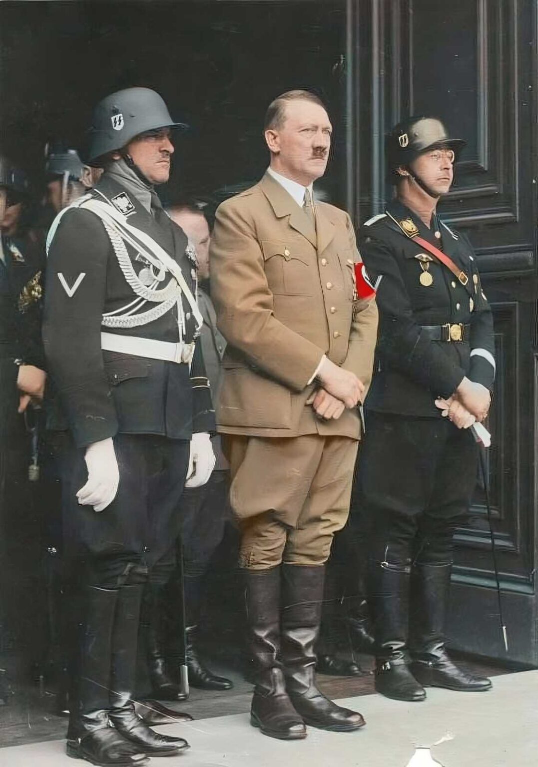 How Tall Was Hitler? Hitler's Height - Malevus