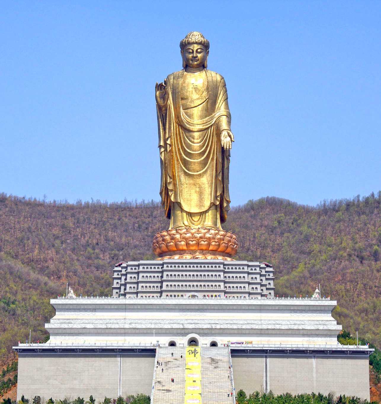 Spring Temple Buddha statue