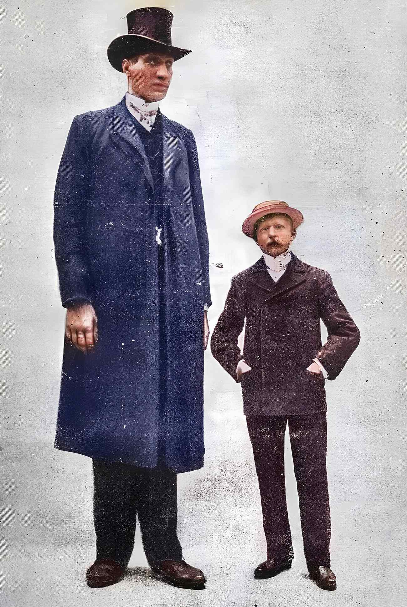 In 1906, Feodor Machnow was known as the tallest man on Earth: Height, 9ft 2 1/2 inches. Weight, 360 lbs. Age, 28.