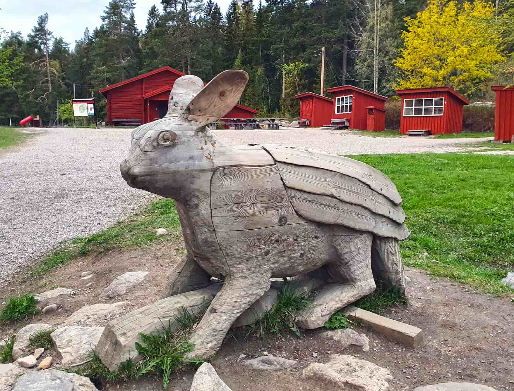 Sculpture of a skvader at Norra stadsberget in Medelpad, Sweden.