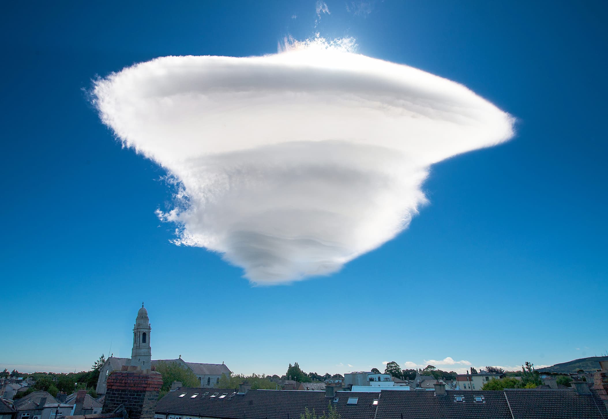 How Fast Do Clouds Move? This is a Lenticular Cloud moving at a fast pace.