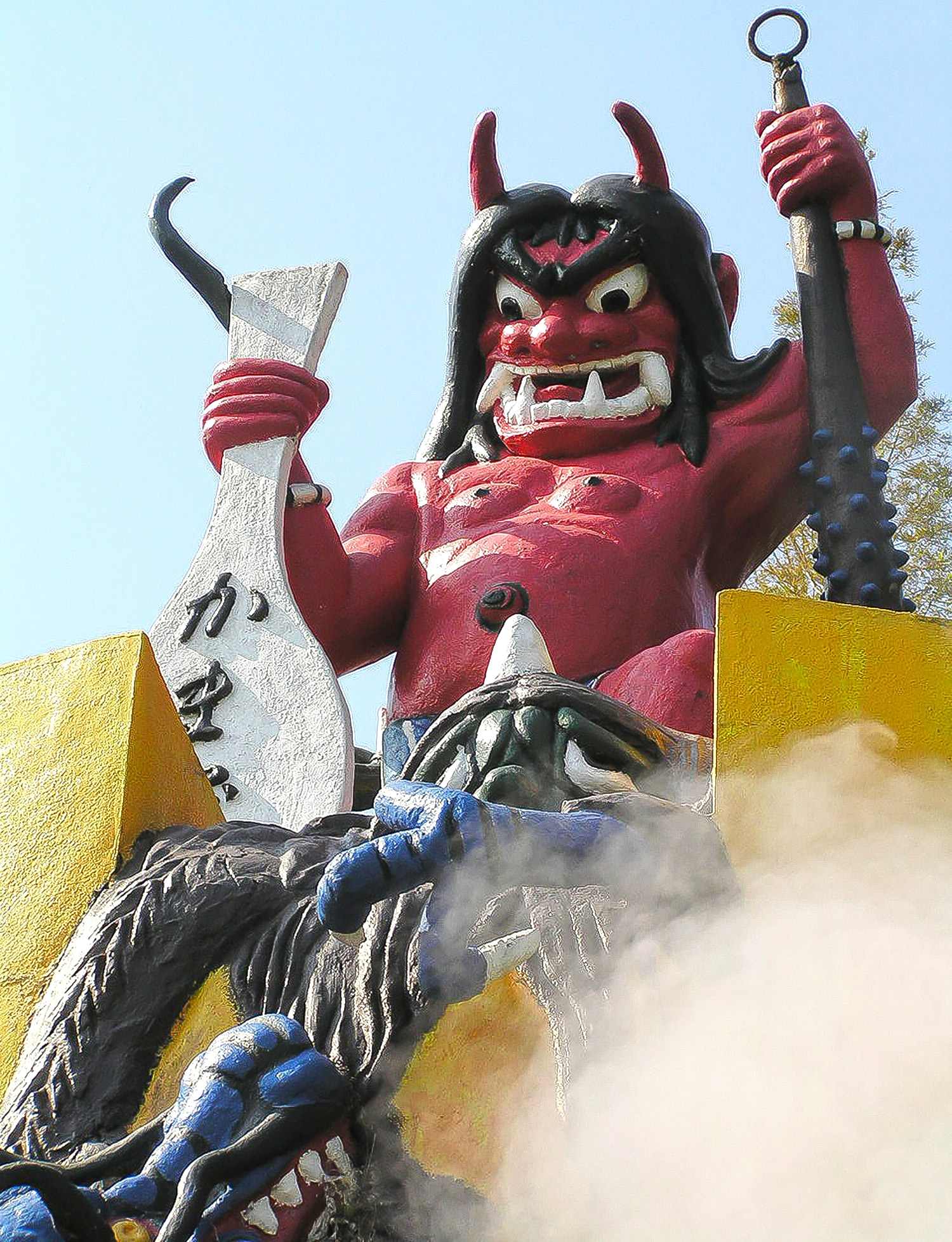 Oni statue in Oniyama Jigoku. 