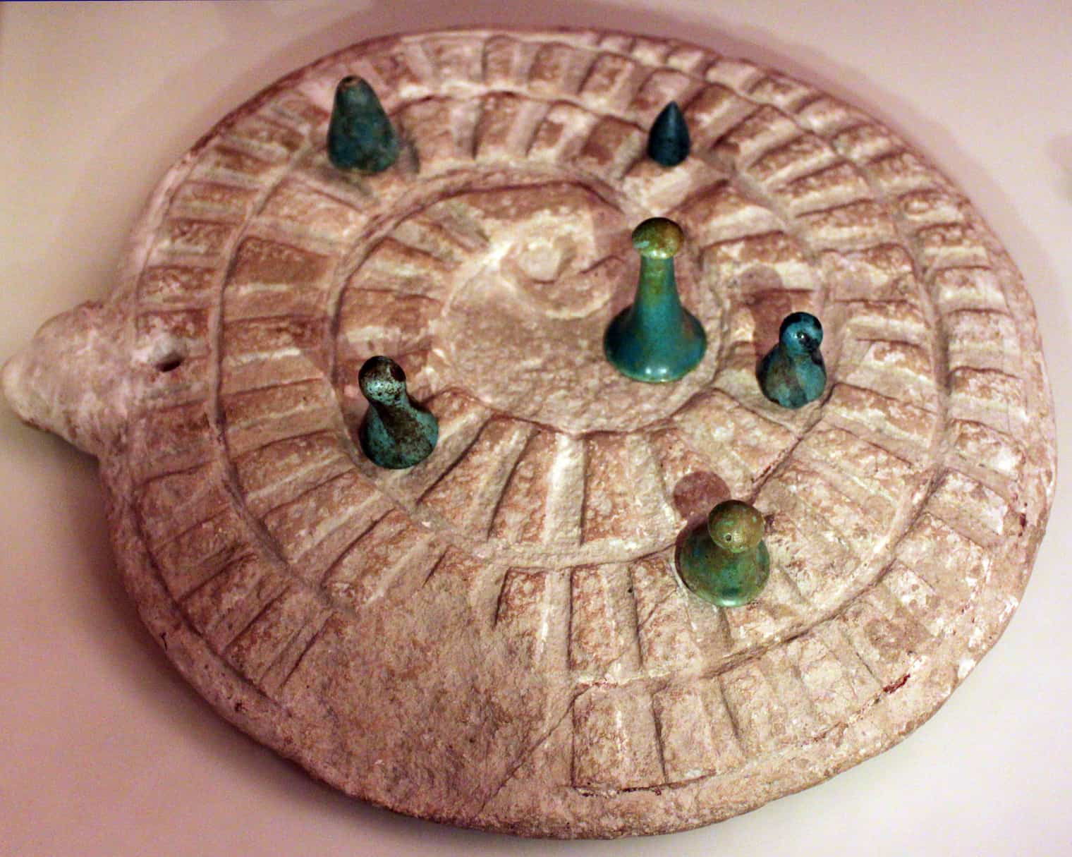 a 3000 bc ancient egyptian board game mehen