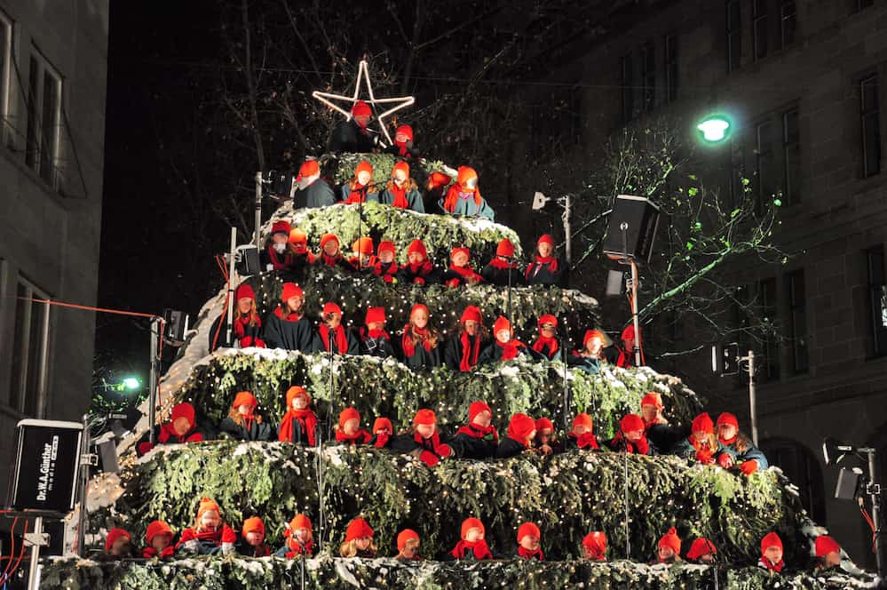 Werdmühleplatz - Singing Christmas Tree.