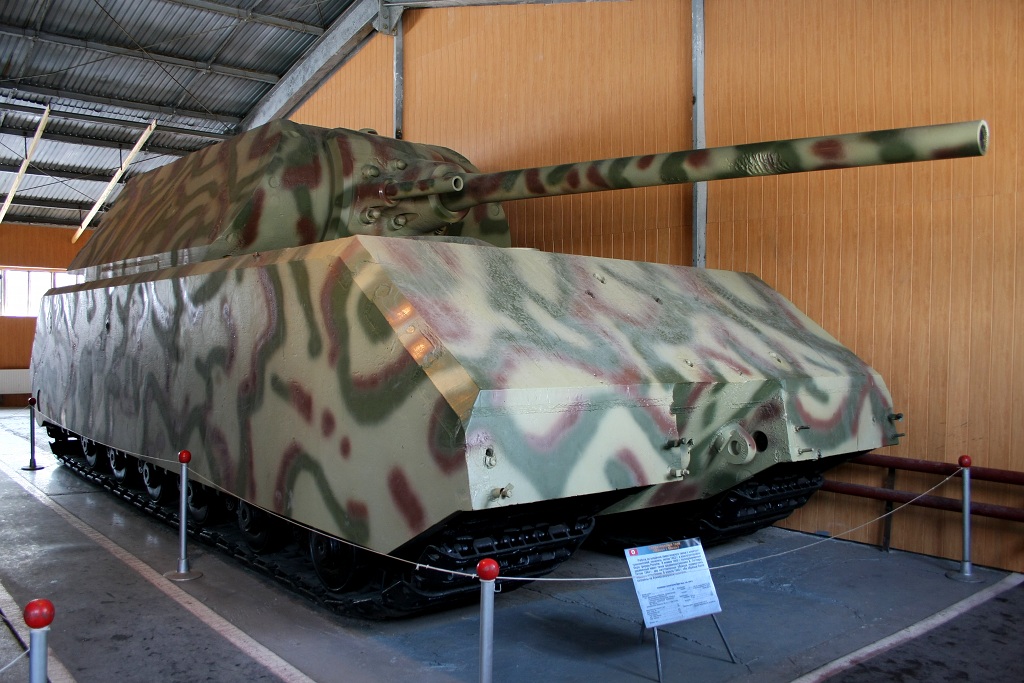 The Maus hybrid V1/V2 prototype at the Kubinka Tank Museum, Russia (2009)