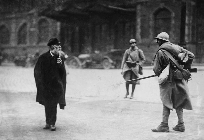 French soldiers and a German civilian in the Ruhr in 1923