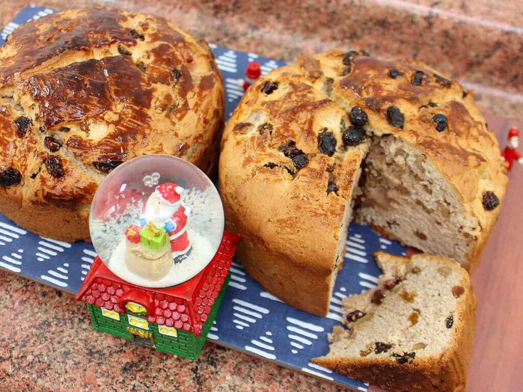 Pan de Pascua, Chilean Christmas food.