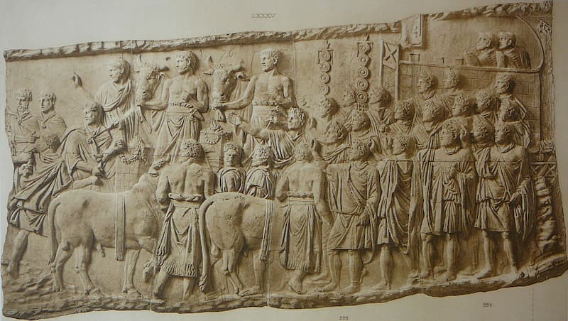 Trajan's Column. Onlookers raise their arms to acclaim the emperor.