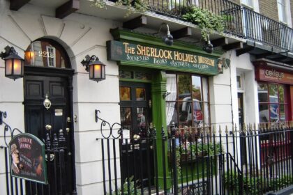 The exterior of the Sherlock Holmes Museum and doorway marked as 221B